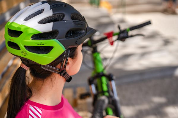 Cycling Helmet Buying Guide