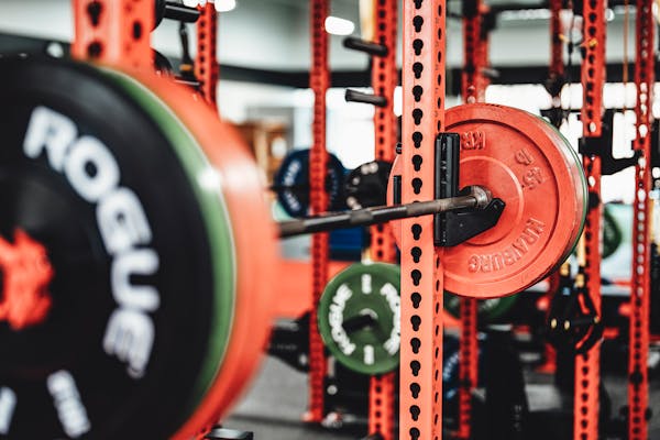 Home Gym Power Rack Buyer's Guide: What to Look For and What to Skip