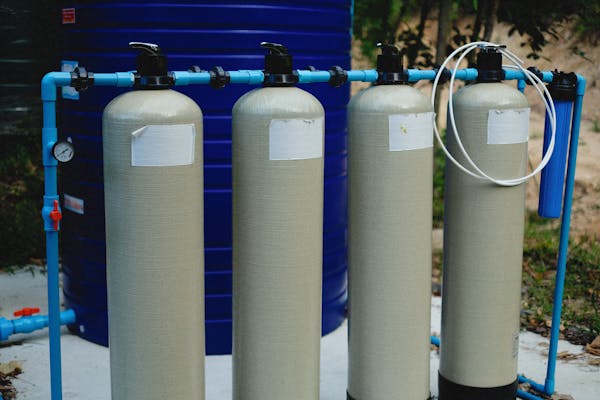 Water Filtration for Backpacking: Pump vs Squeeze vs UV vs Chemical