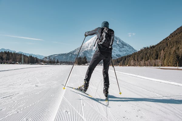 Best XC Skis for Beginners