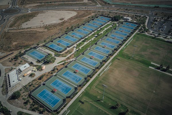 Best Budget Tennis Rackets